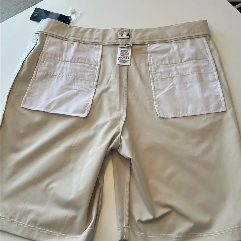 Adidas Flat Front Shorts Performance Stretch Lightweight Fabric Golf Flat Front‎